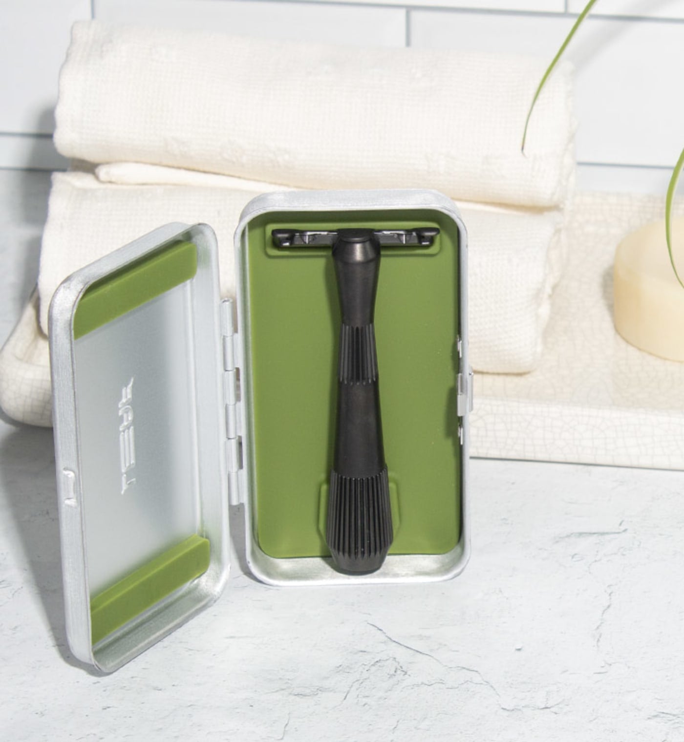 The Twig Razor Travel Case | Sustainable Shaving | Routine Heroes